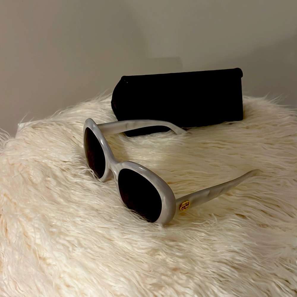 Gucci pearl white shades